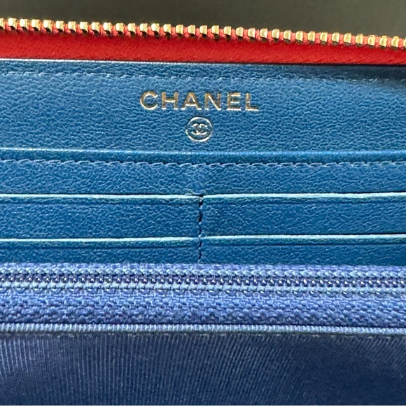 šSALE $2000 CHANEL BICOLOR REISSUE 2.55 - Picture 11 of 14